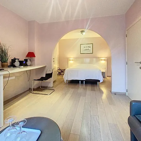 Affittacamere Gastenkamers Centersuites 3*